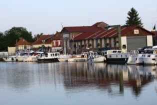 Chauny Marina